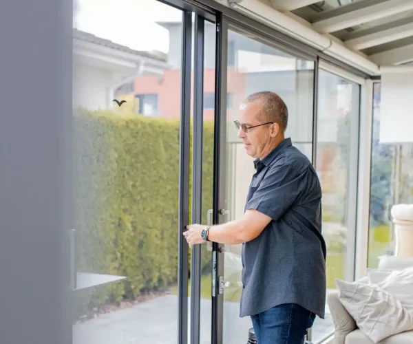 Neher-Fliegengitter-Schiebeanlage-Kunde-2